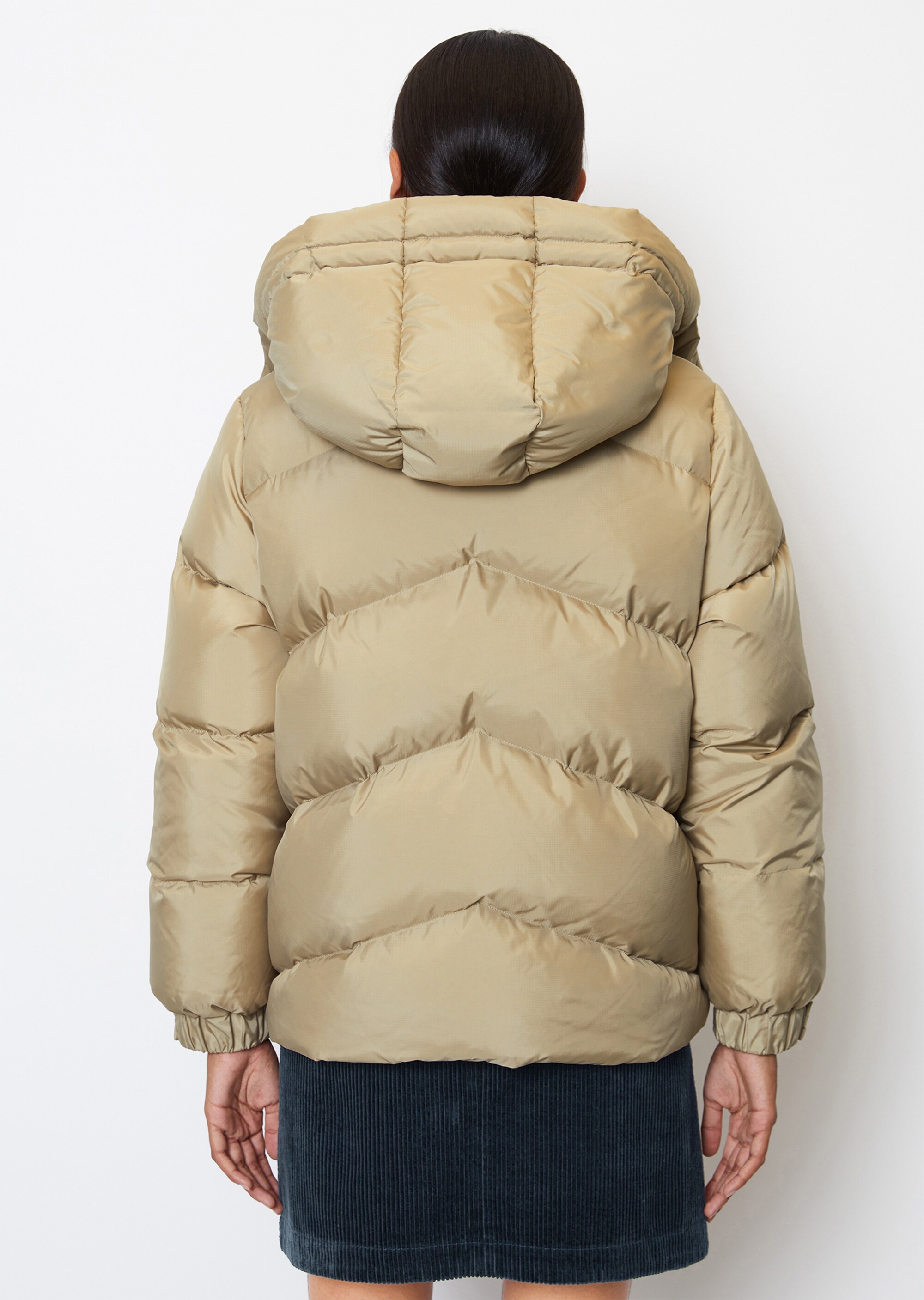 Daunen-Pufferjacke mit abnehmbarer Kapuzeaus wasserabweisendem Ripstop