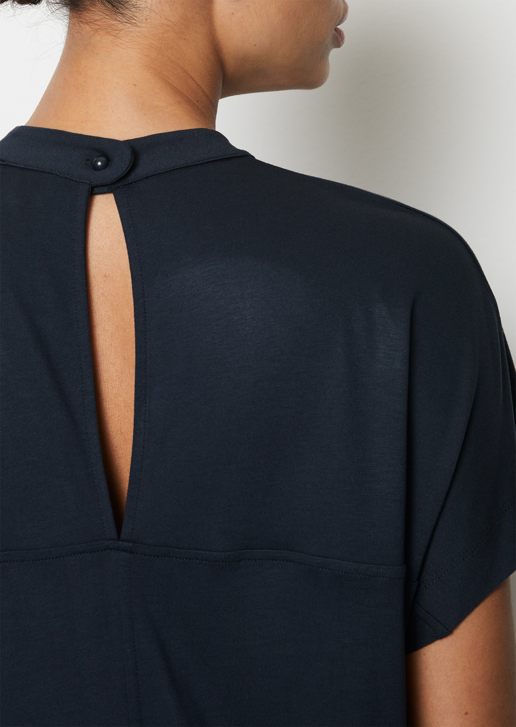 Elegantes T-Shirt looseaus LENZING™ ECOVERO™