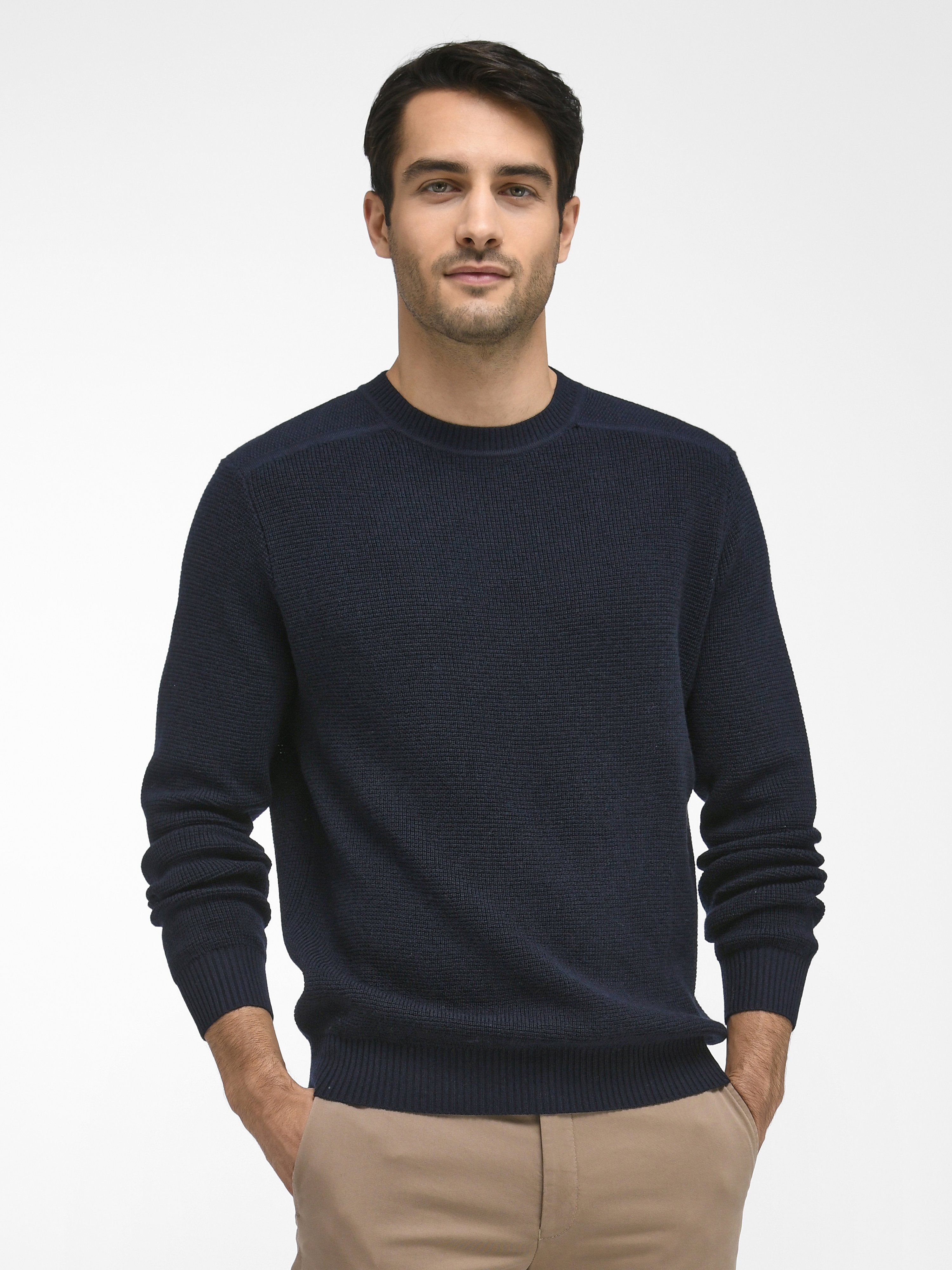 Rundhals-Pullover aus 100% Schurwolle Biella Yarn