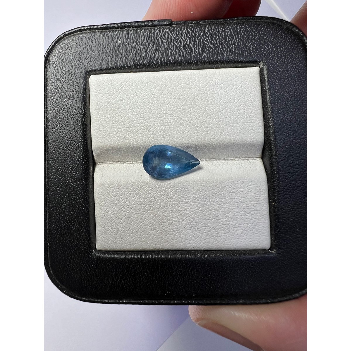 Aigue-Marine Forme Goutte Facettée de 3,02 carats - Clarté SI - Origine Afrique