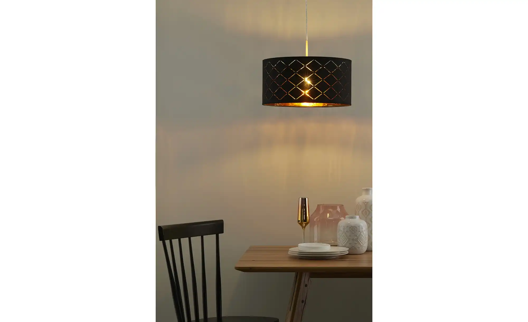 Stoffpendelleuchte, 1-flammig, Schirm schwarz/goldfarben