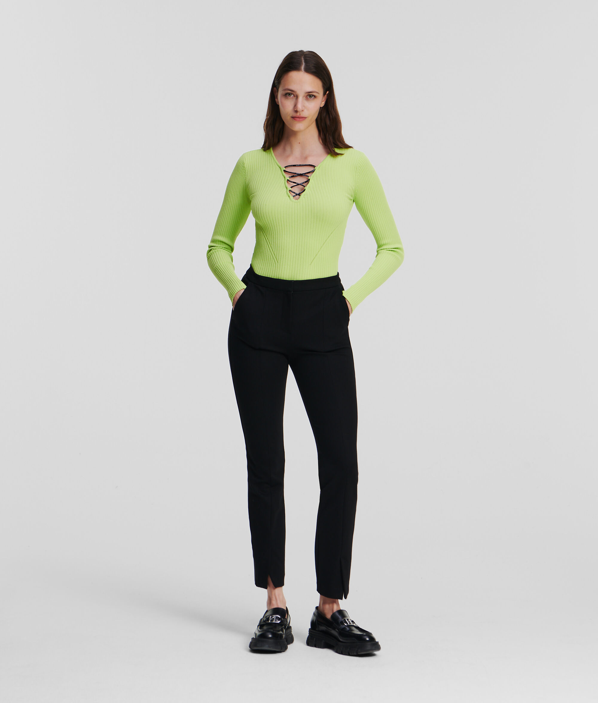 PANTALON EN PUNTO AVEC LOGO KARL