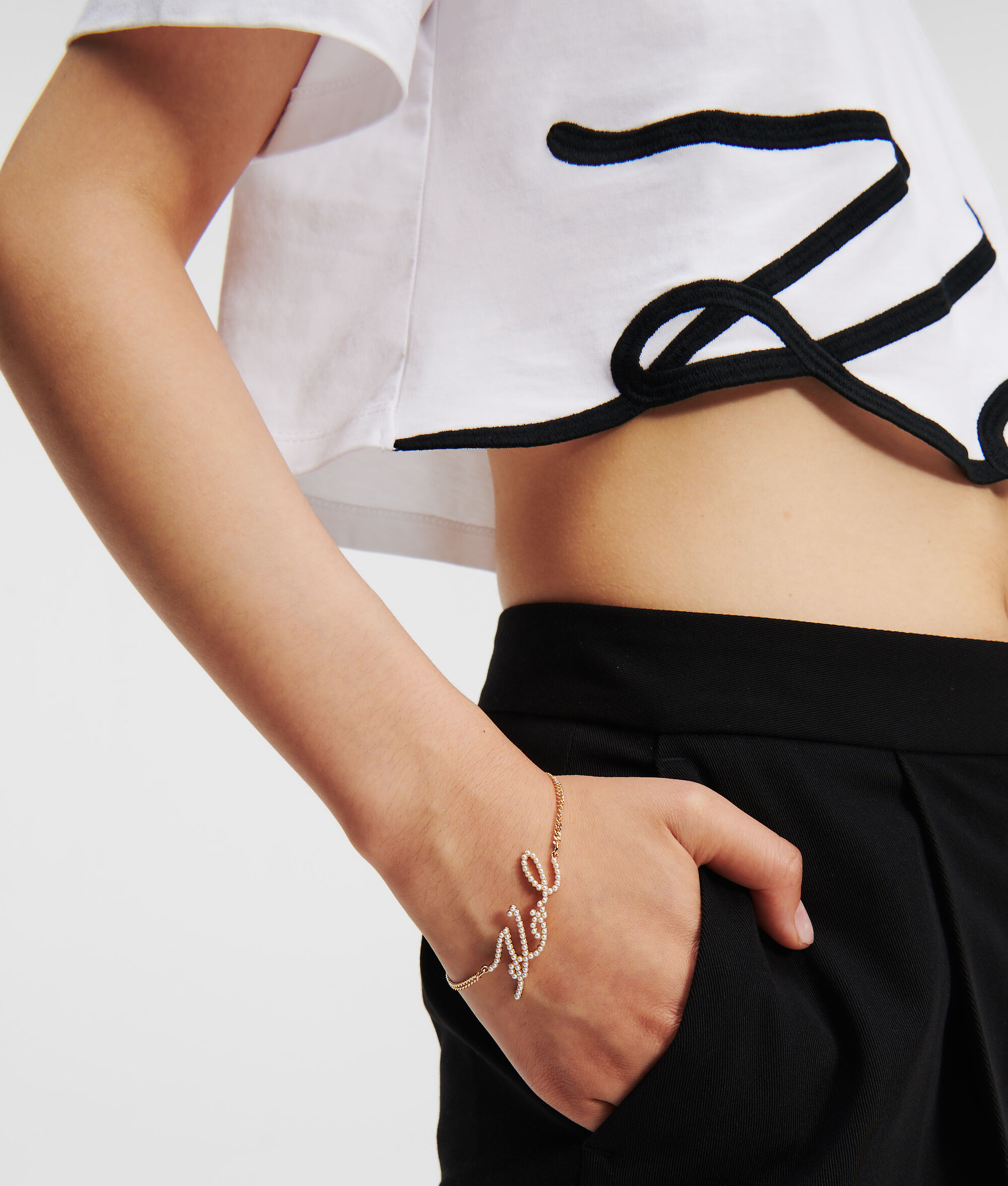 BRACELET EN PERLES K/SIGNATURE