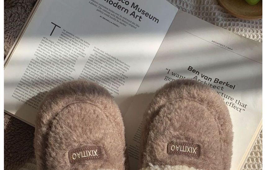 Dalli Daisy - Label Applique Fluffy Slippers