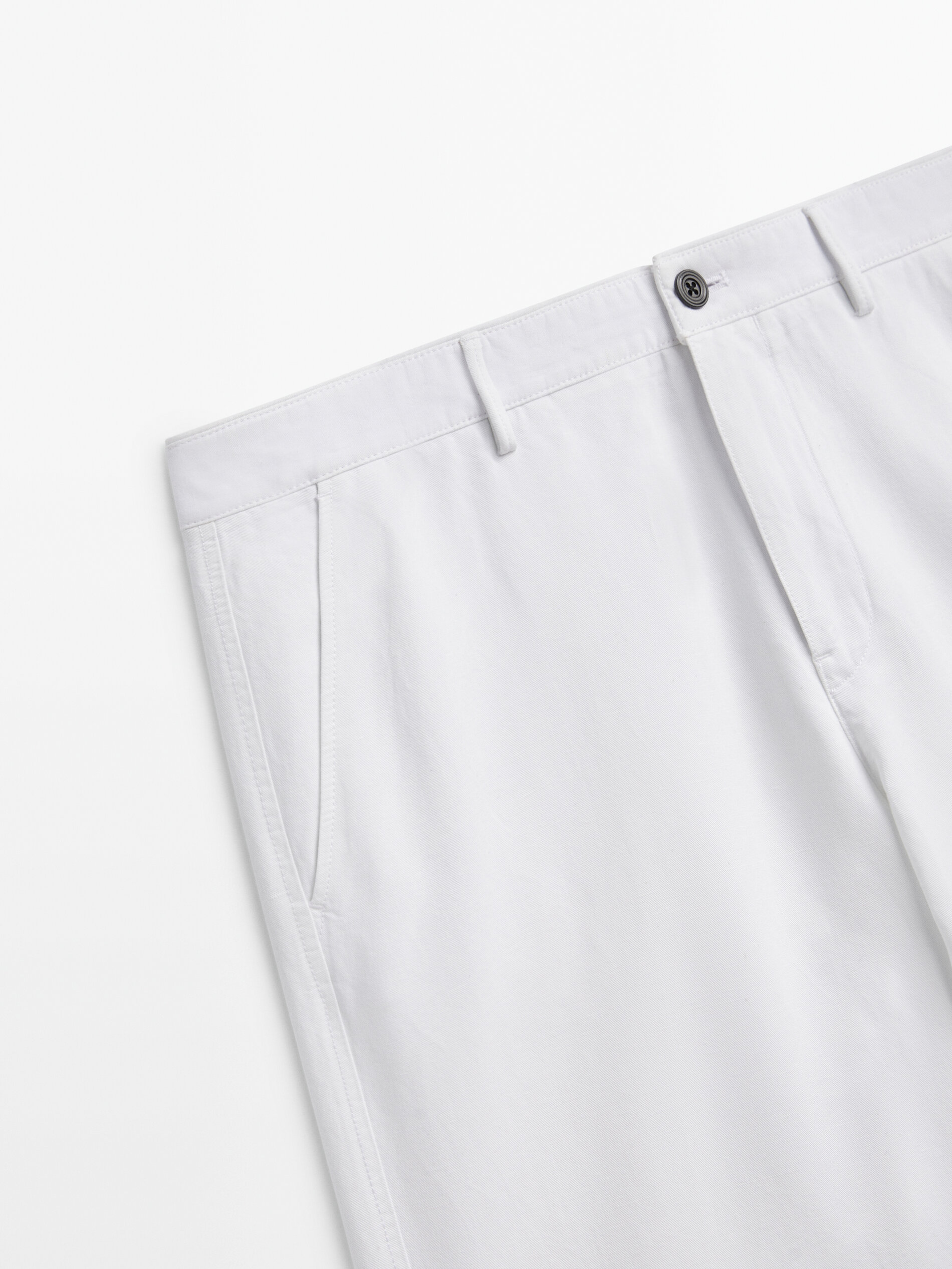 Bermudas em linho e algodão - BRANCAS