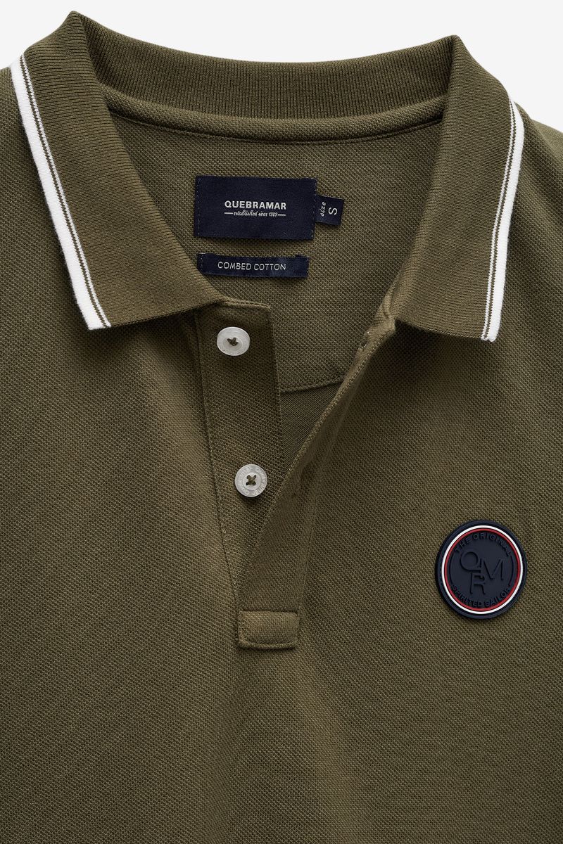 POLO  PIQUET COM BADGE