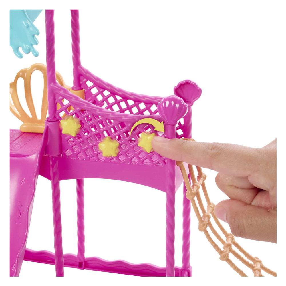 Barbie Skipper Eerste Baantje Waterpark
