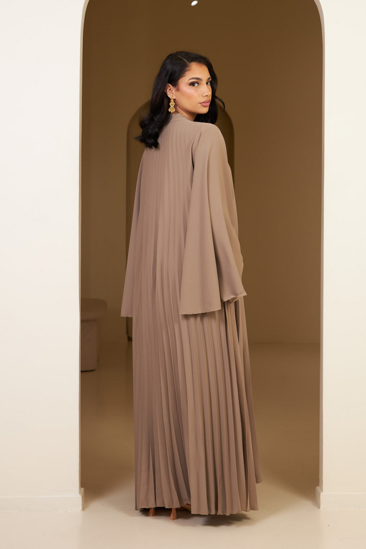 Abaya beige foncé plissée