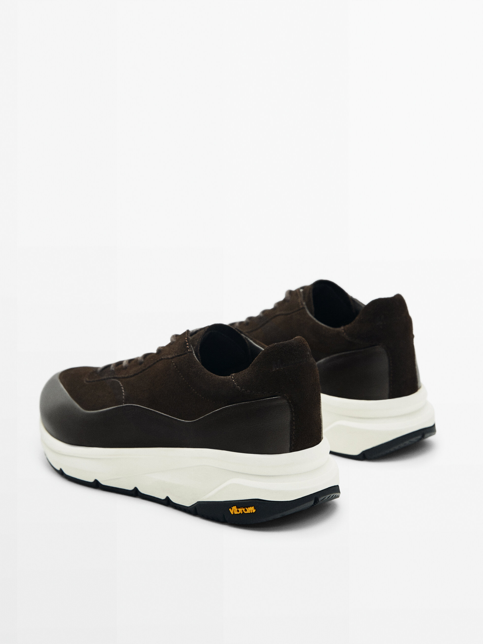 Piso Vibram marrom esportivo - Marrom