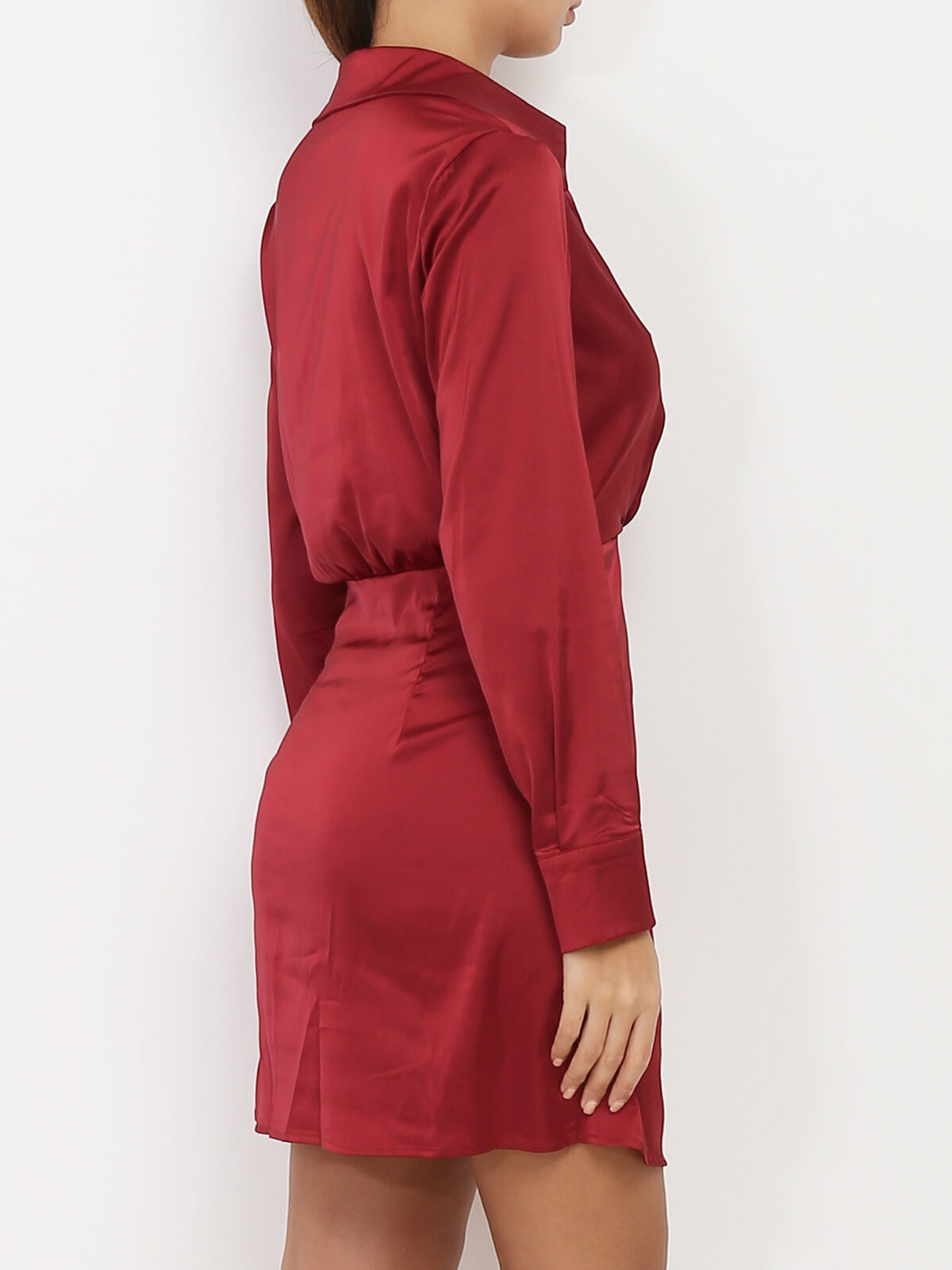 Robe satinée cache coeur à boutons- Bordeaux