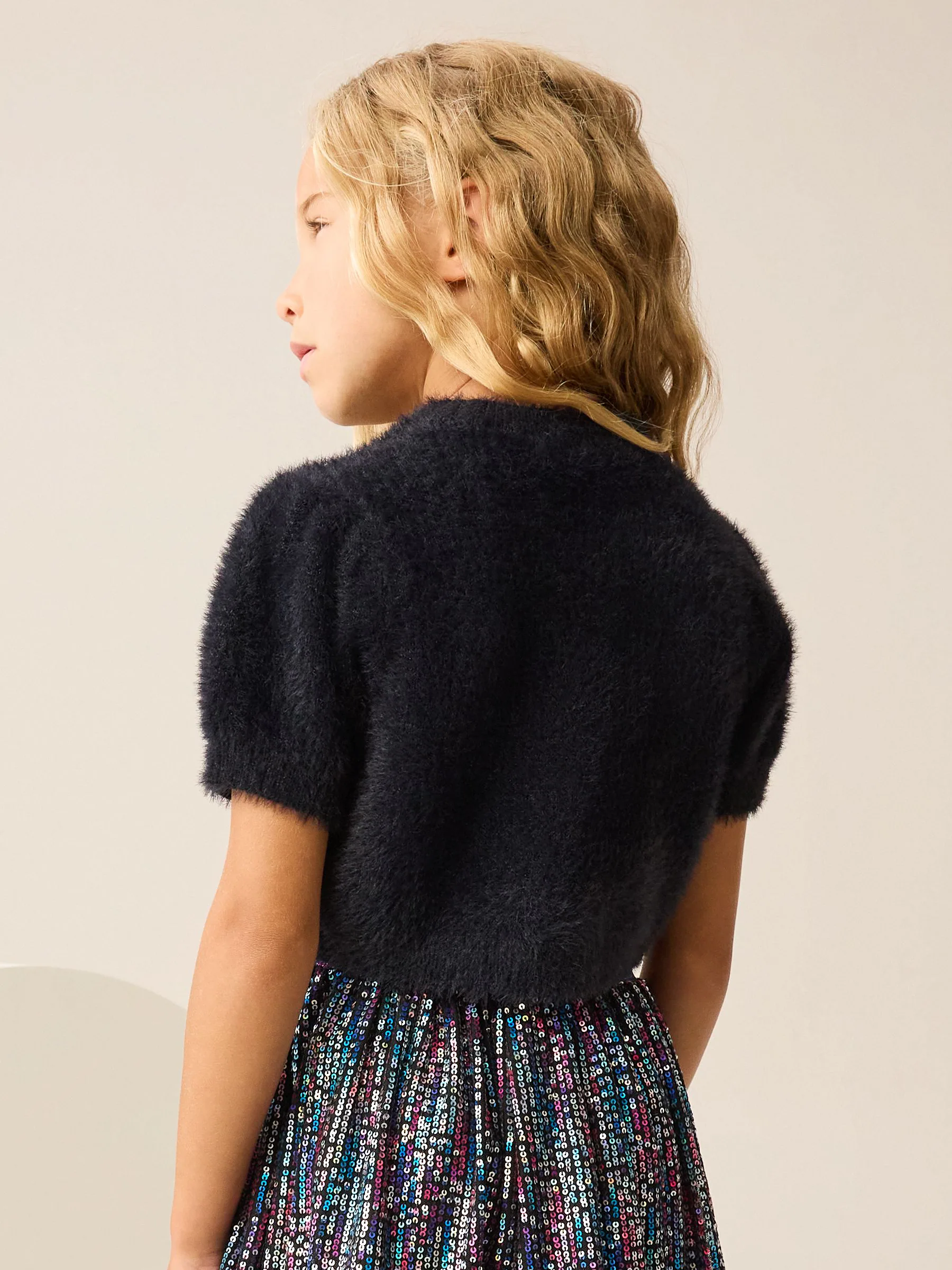Zwart - Fluffy Short Sleeve Top (3-16yrs)
