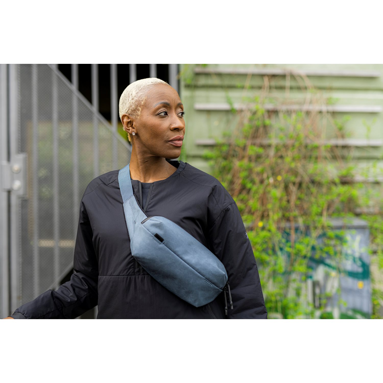 Thule Aion Sling Bag dark slate