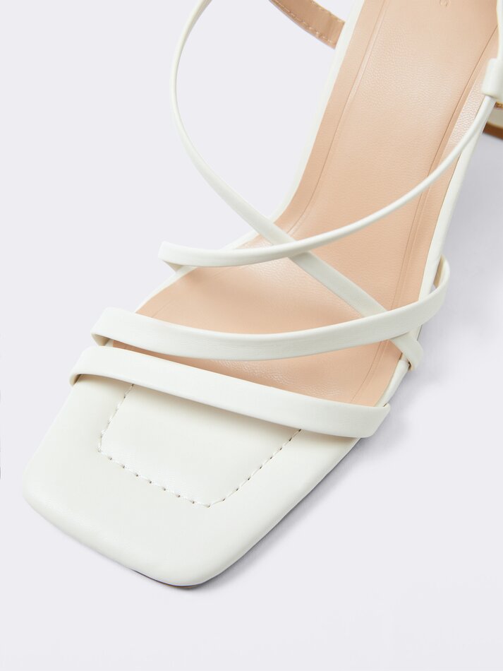 Sandália de salto alto com tiras - Branco-creme