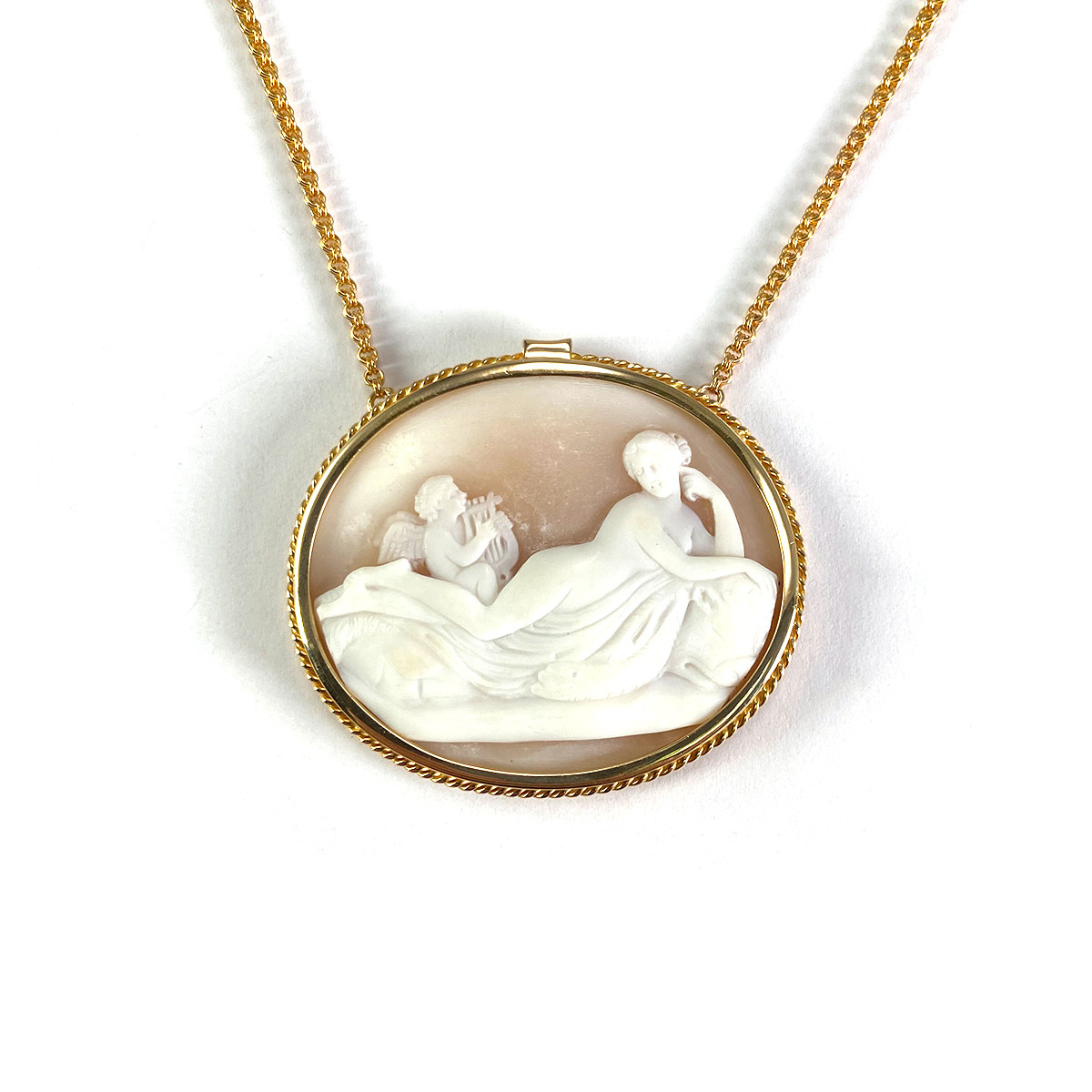 Collier d'occasion or 750 jaune nacre