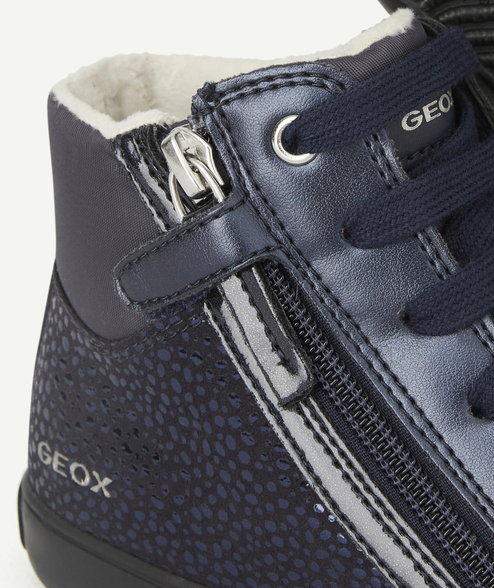 GEOXBASKETS MONTANTES BLEU MARINE À POIS ET LACETS FILLE