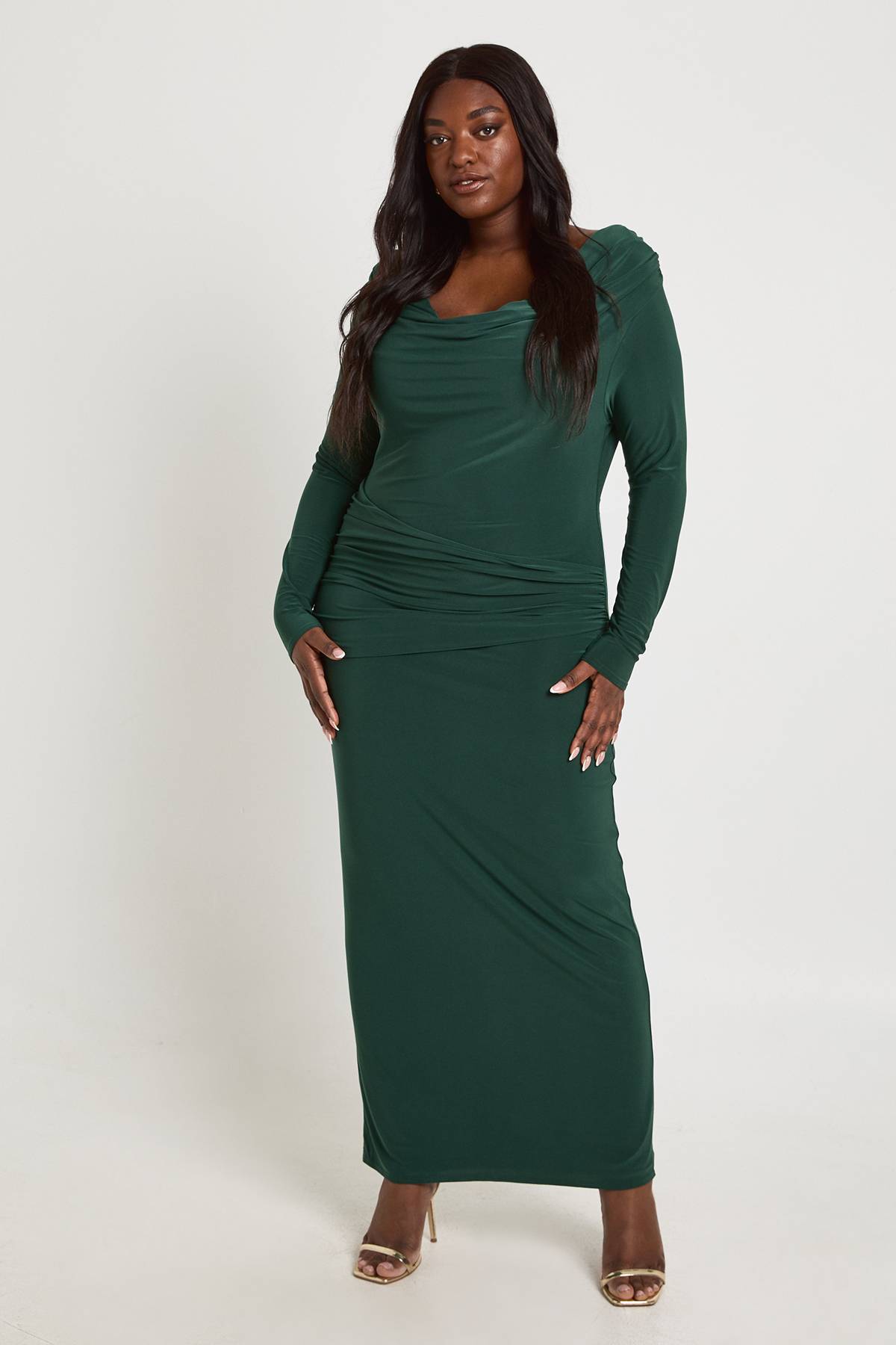 boohoo Robe Longue Colonne Bardot En Tissu Slinky Grande Taille