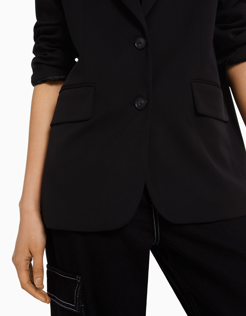 Blazer feminino de corte amplo