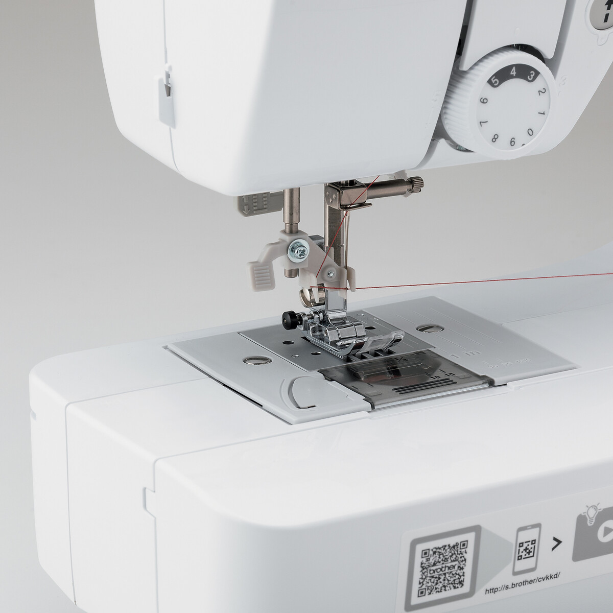 BROTHER<br>Máquina de costura eletrônica FS40S