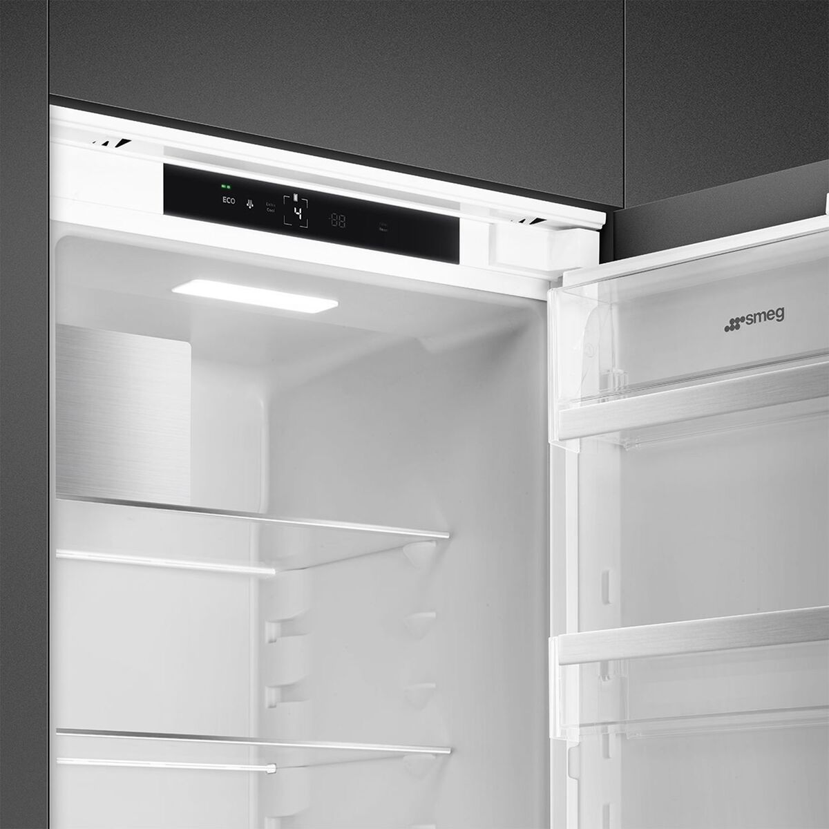 Integrert kjøleskap Door-On-Door S9L174D1D – 178 cm