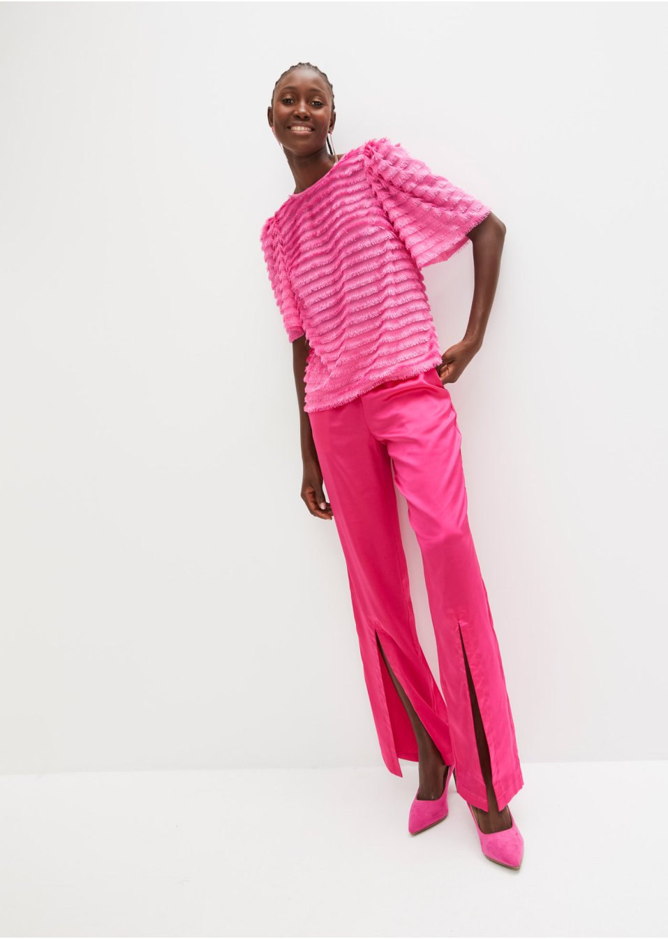 Pantalon en satin avec fentes