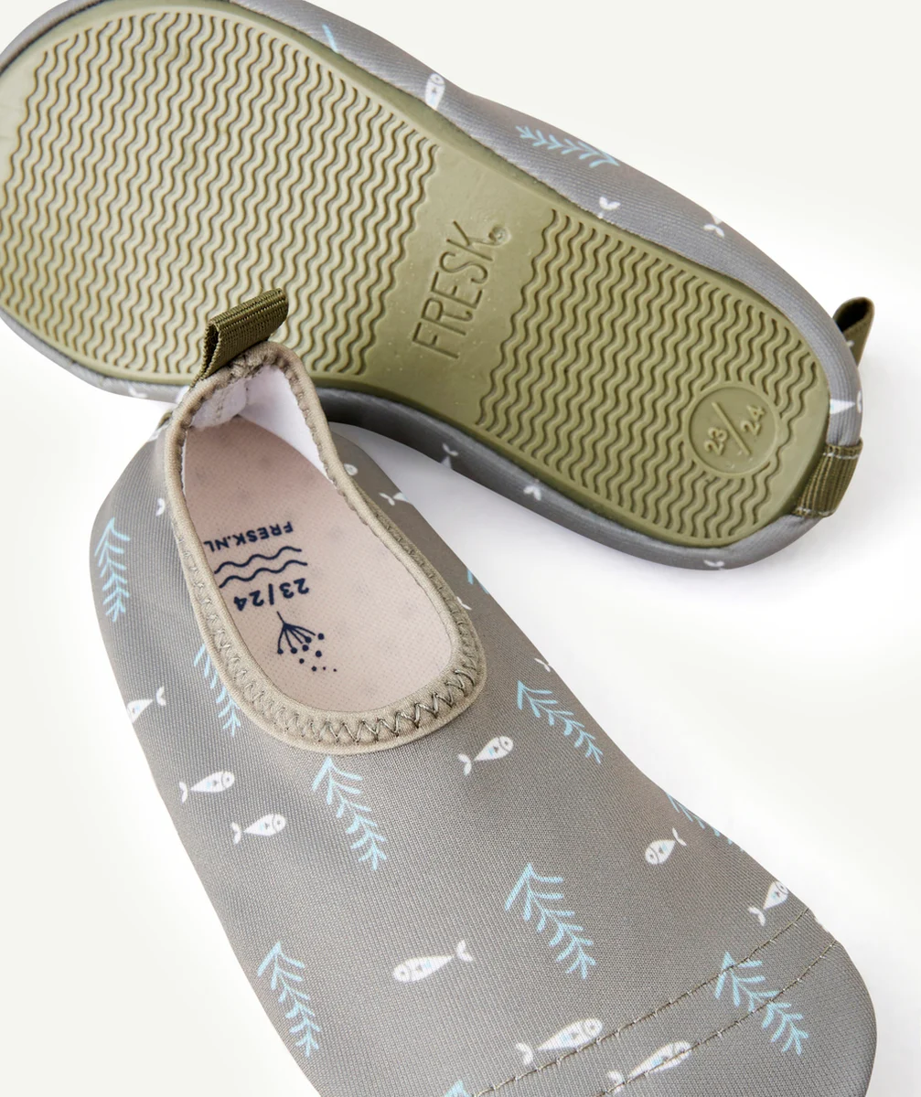 FRESKCHAUSSONS DE PLAGE ANTI-UV BÉBÉ GARÇON OCÉAN KAKI