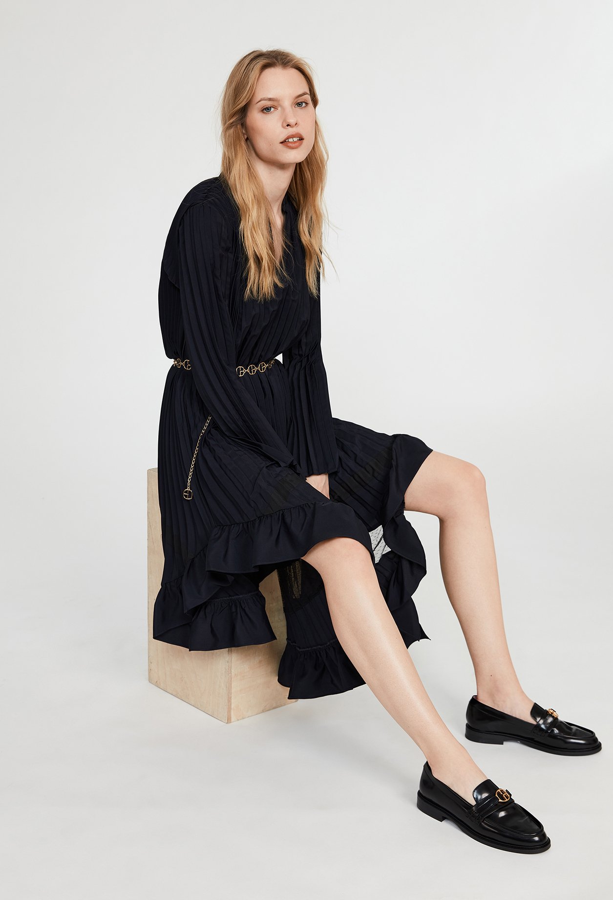 Robe midi plissee asymetrique marine