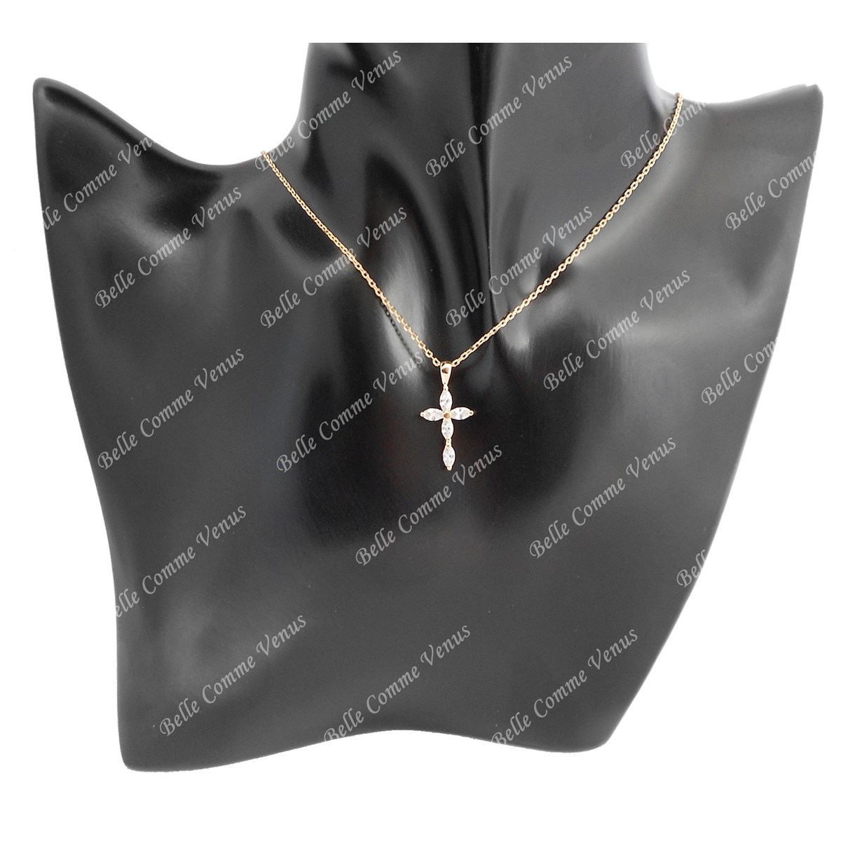 Collier croix sertie d'oxyde de zirconium ovale Plaqué OR 750 3 microns