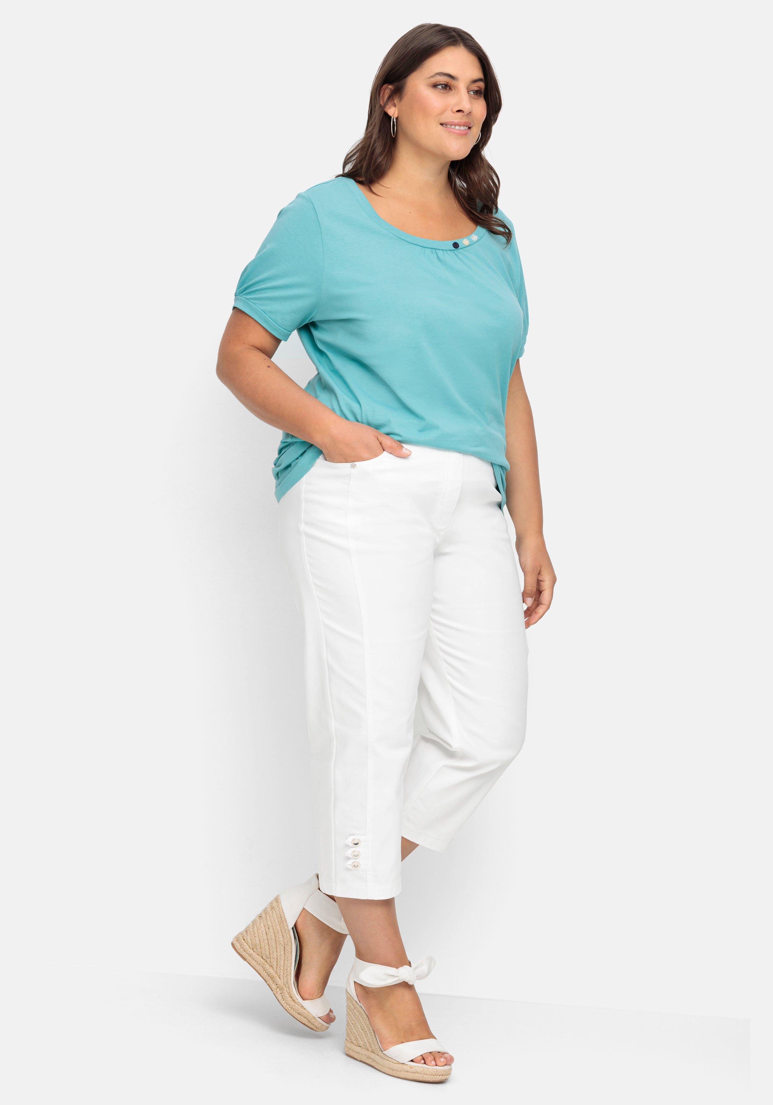 7/8-Jeans mit Zierknöpfen am Saum