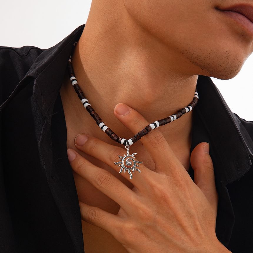 Gretlyn - Zonnehanger met kralenketting