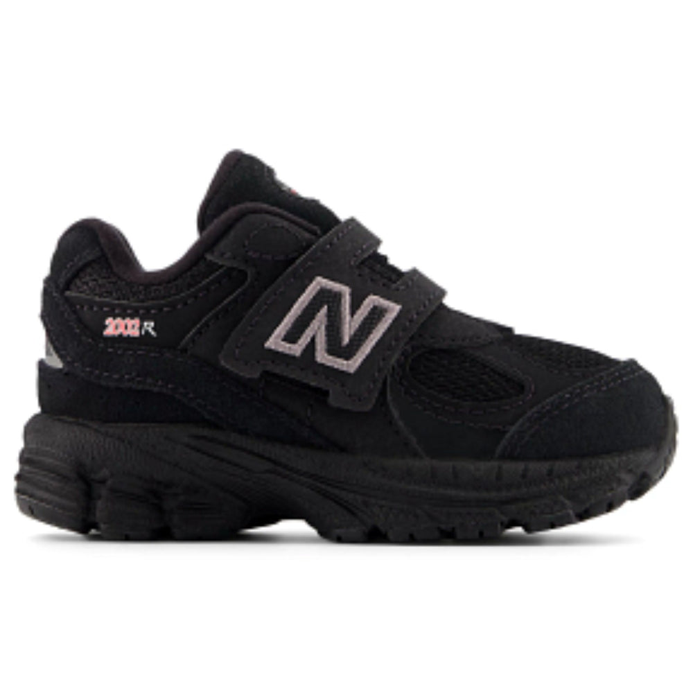 Køb New Balance Black 2002 Kids Hook & Loop Sneakers