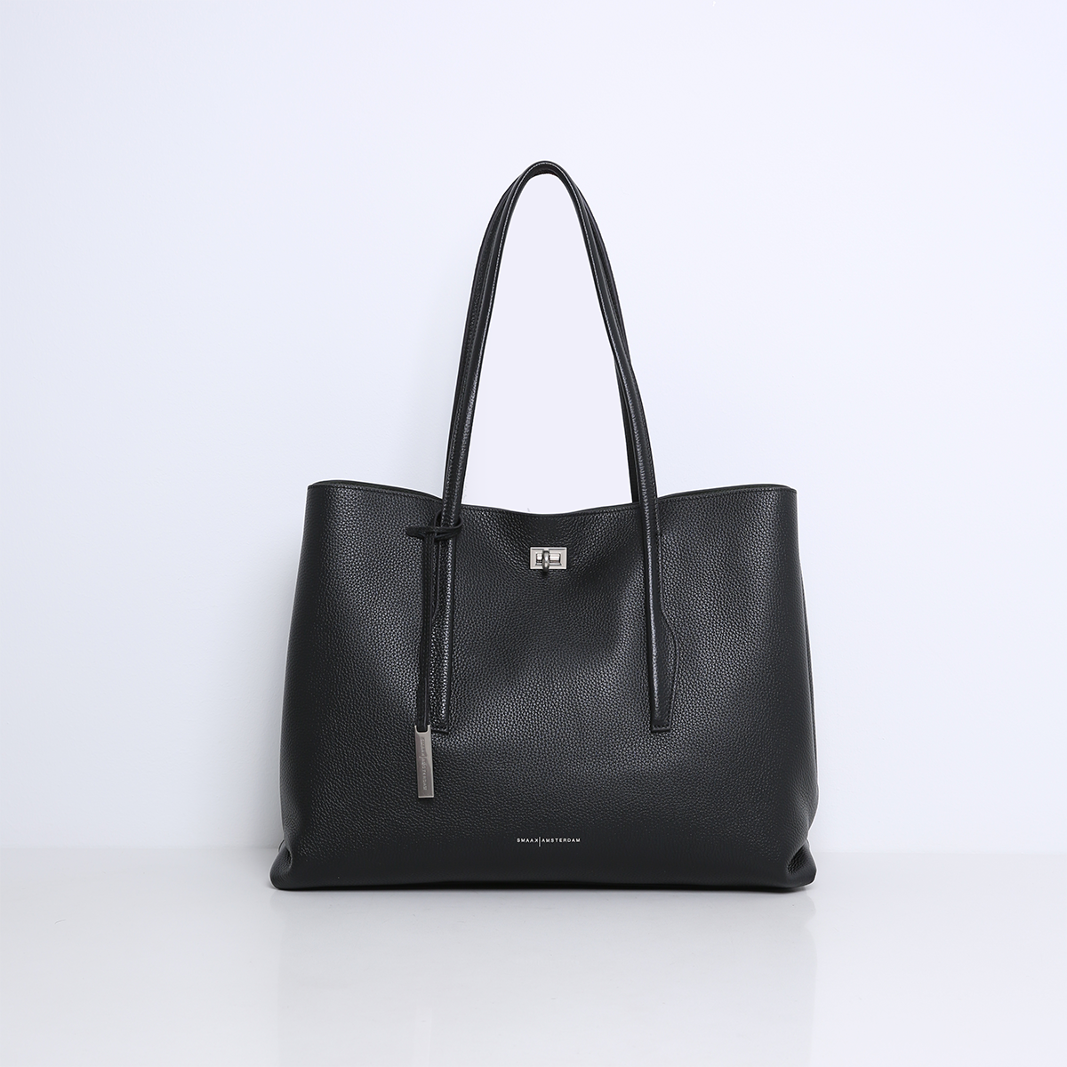 DEAN | BLACK