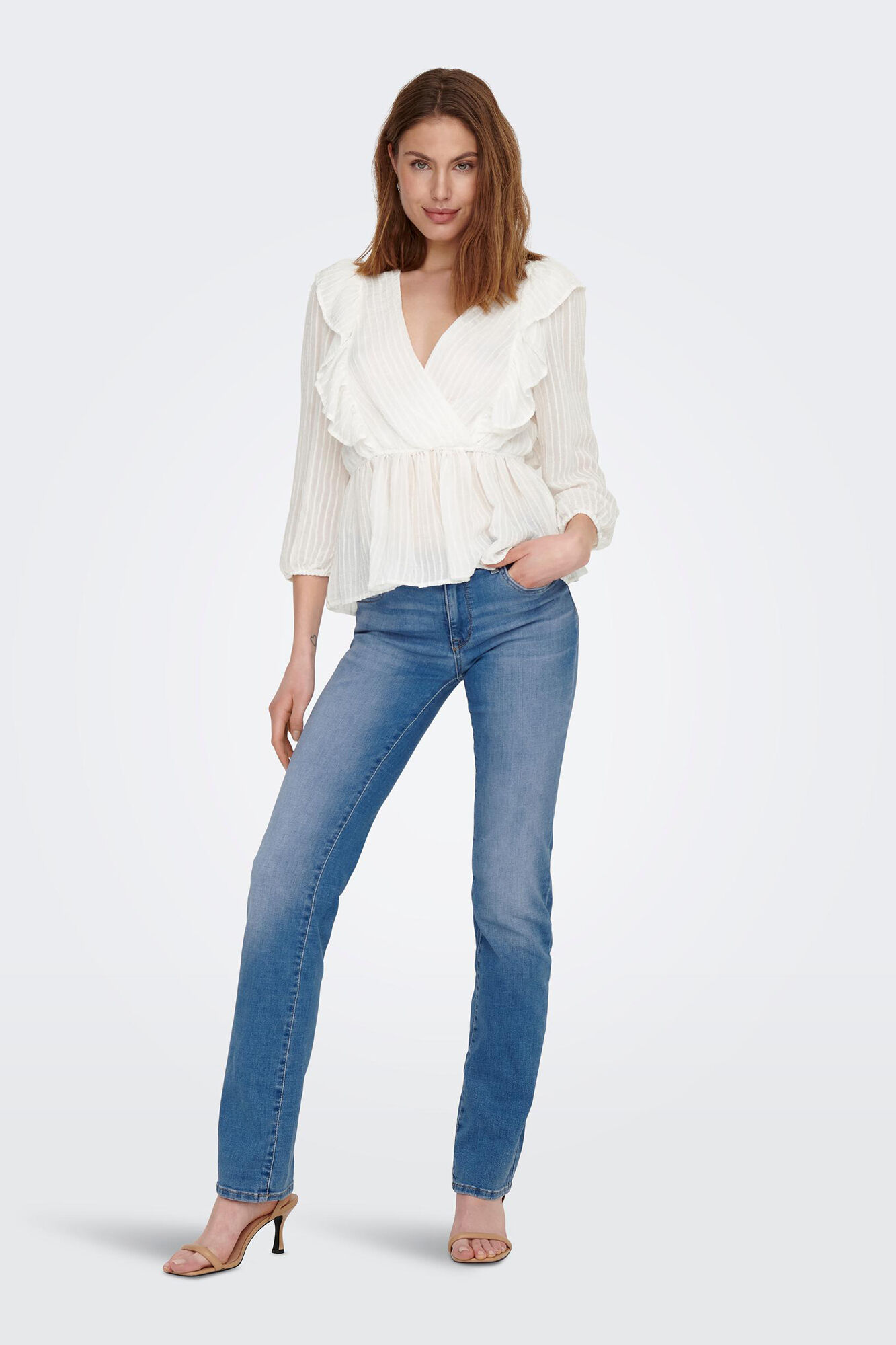Blusa com decote em V e mangas 3/4