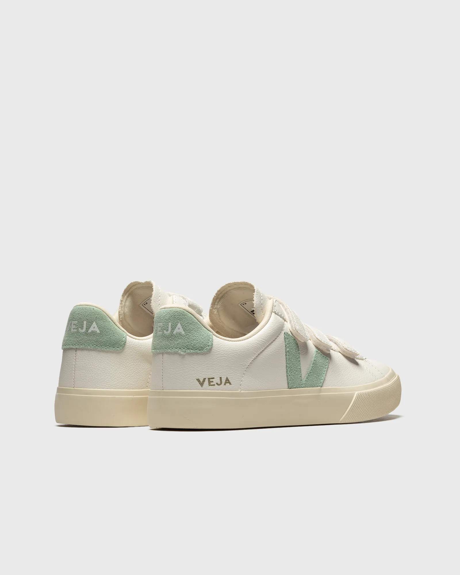 Veja WMNS RECIFE LOGO CHROMEFREE LEATHER