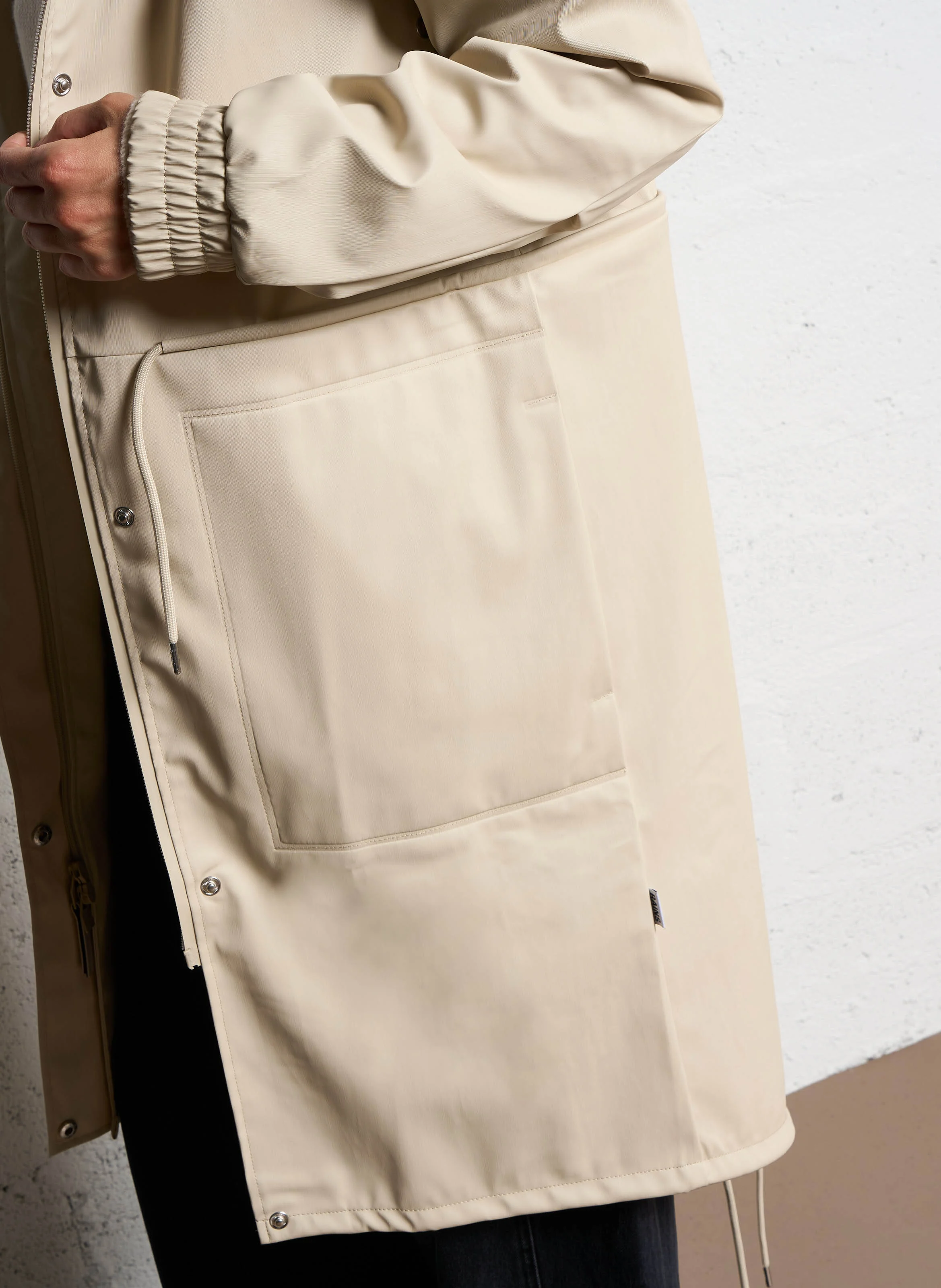 STRING PARKA - Imperméable droit col rond à capuche | Beige