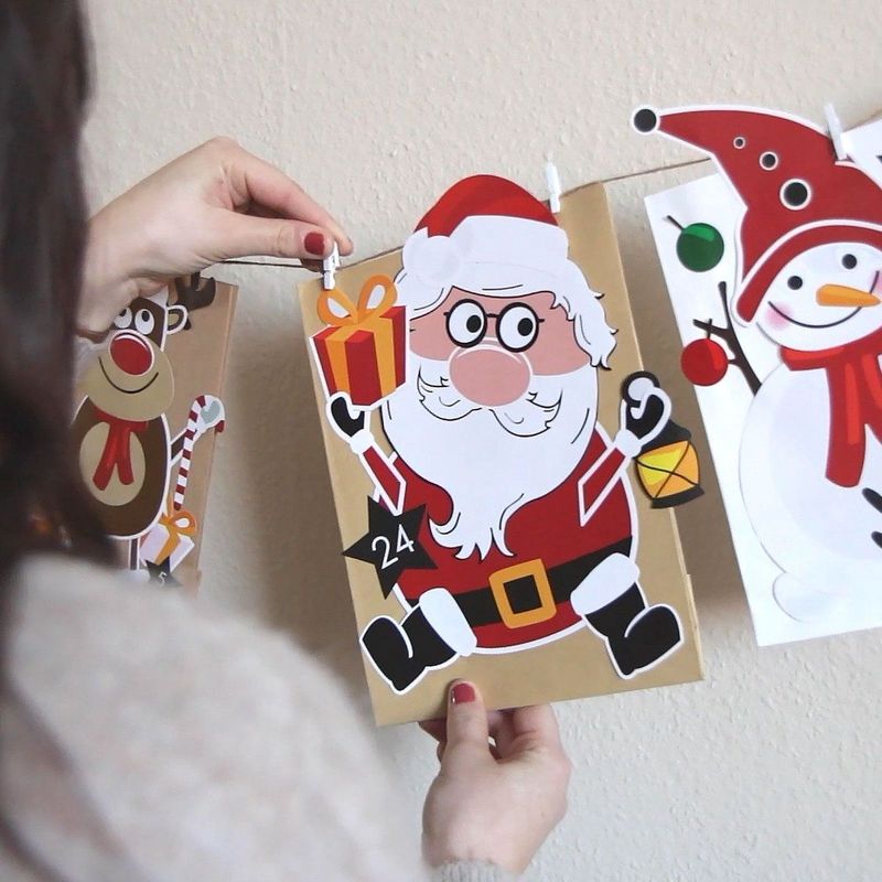 Vaessen Creative - Adventskalender om te Vullen - Incl. Papieren Zakken, Stickers, Wasknijpers, Jute Koord - Voor Kerstknutselen