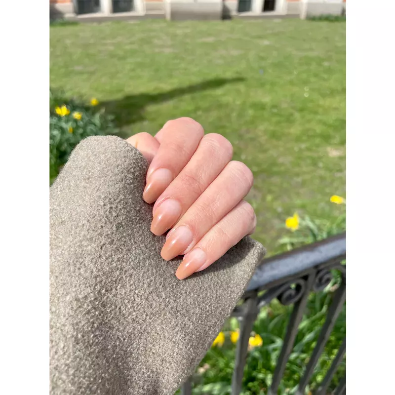 DUFFBEAUTY Reusable Press-On Manicure Nails - Nude Ombre
