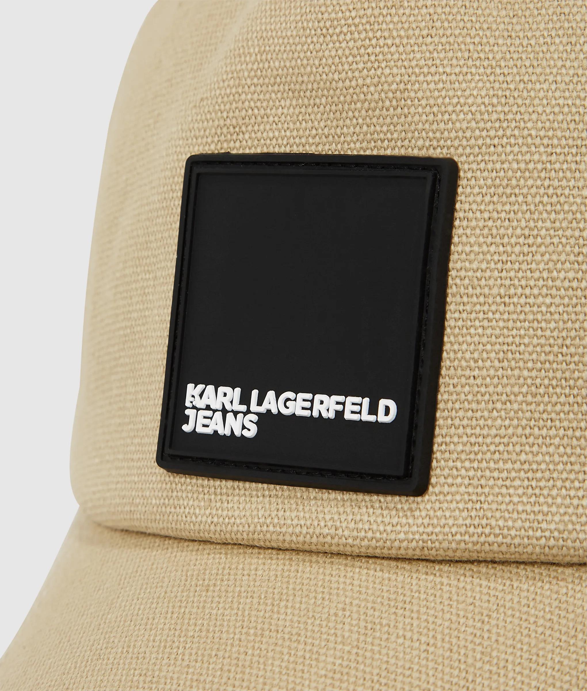 pet met logopatch