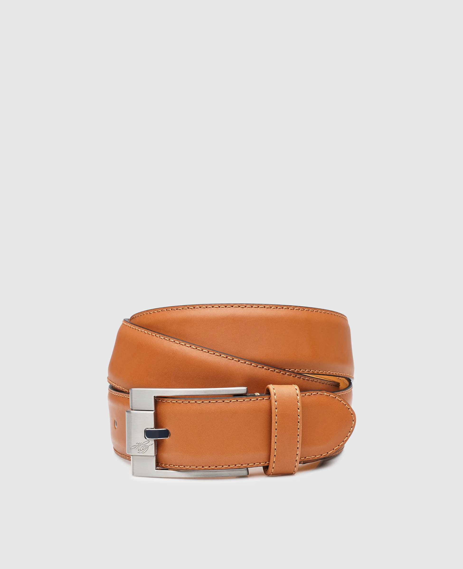 Levente Plain AC