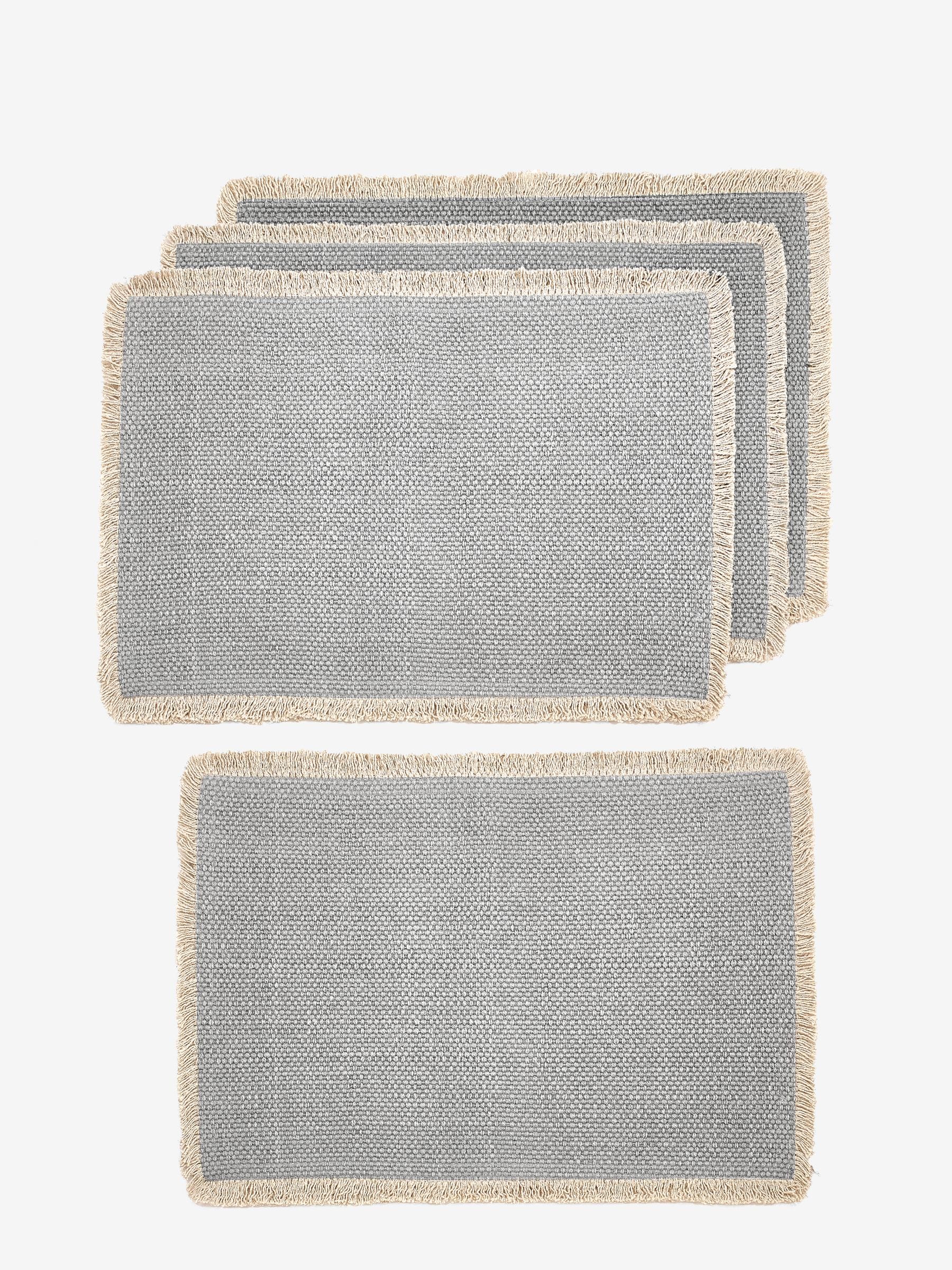 Set van 4 placemats met franjerand