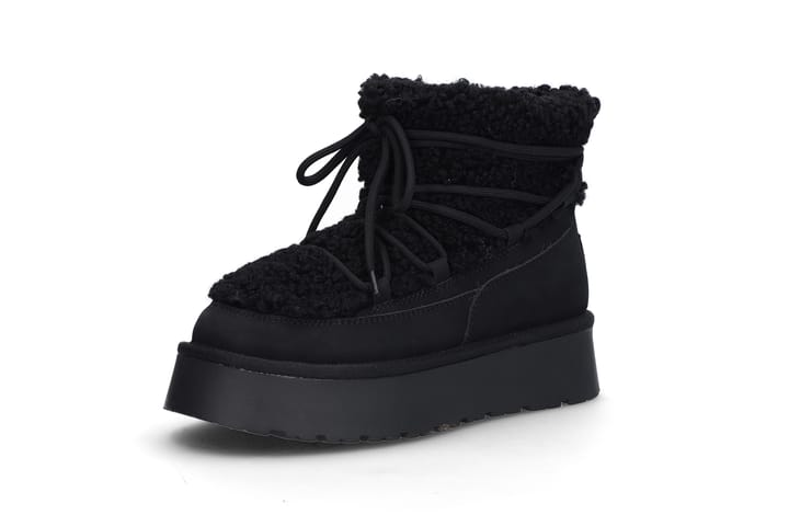 Trendy boots