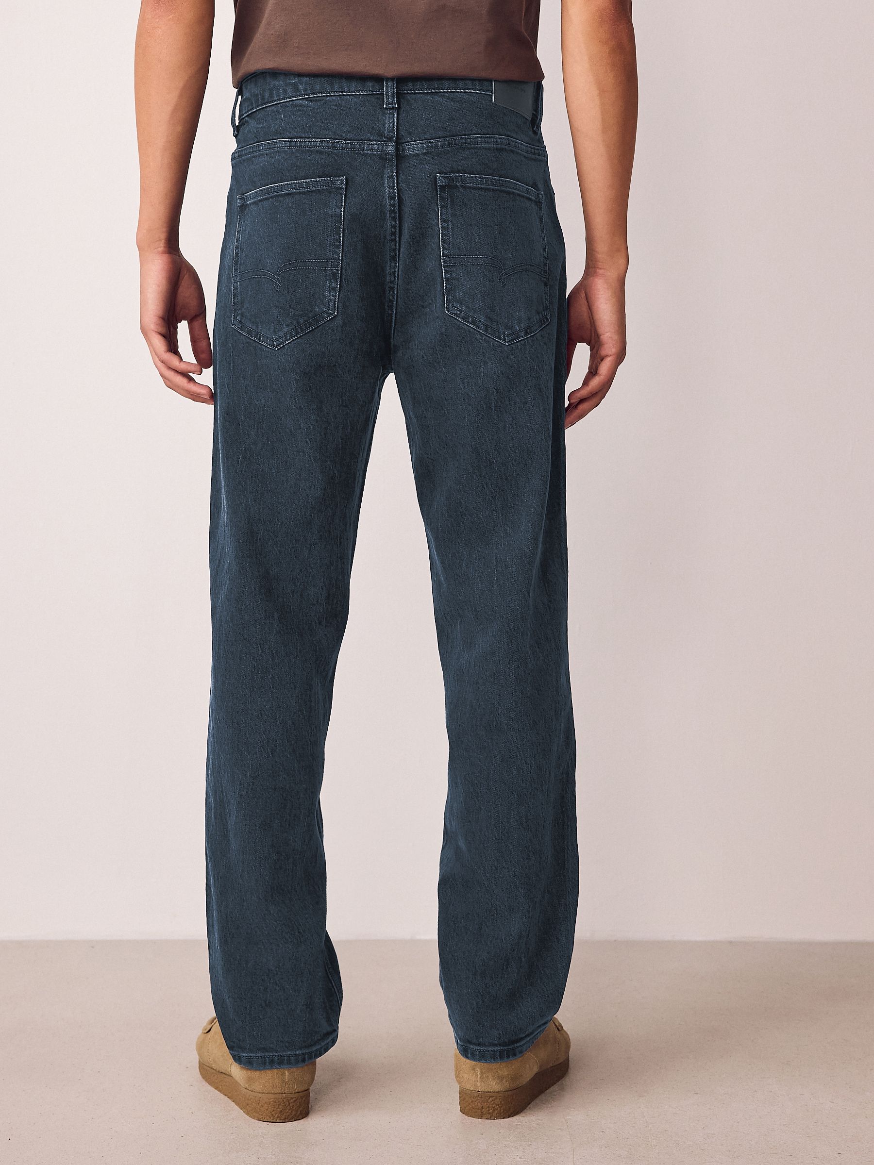 Mediumblauw getint - Relaxte uitlopende pasvorm - Vintage wash denim jeans