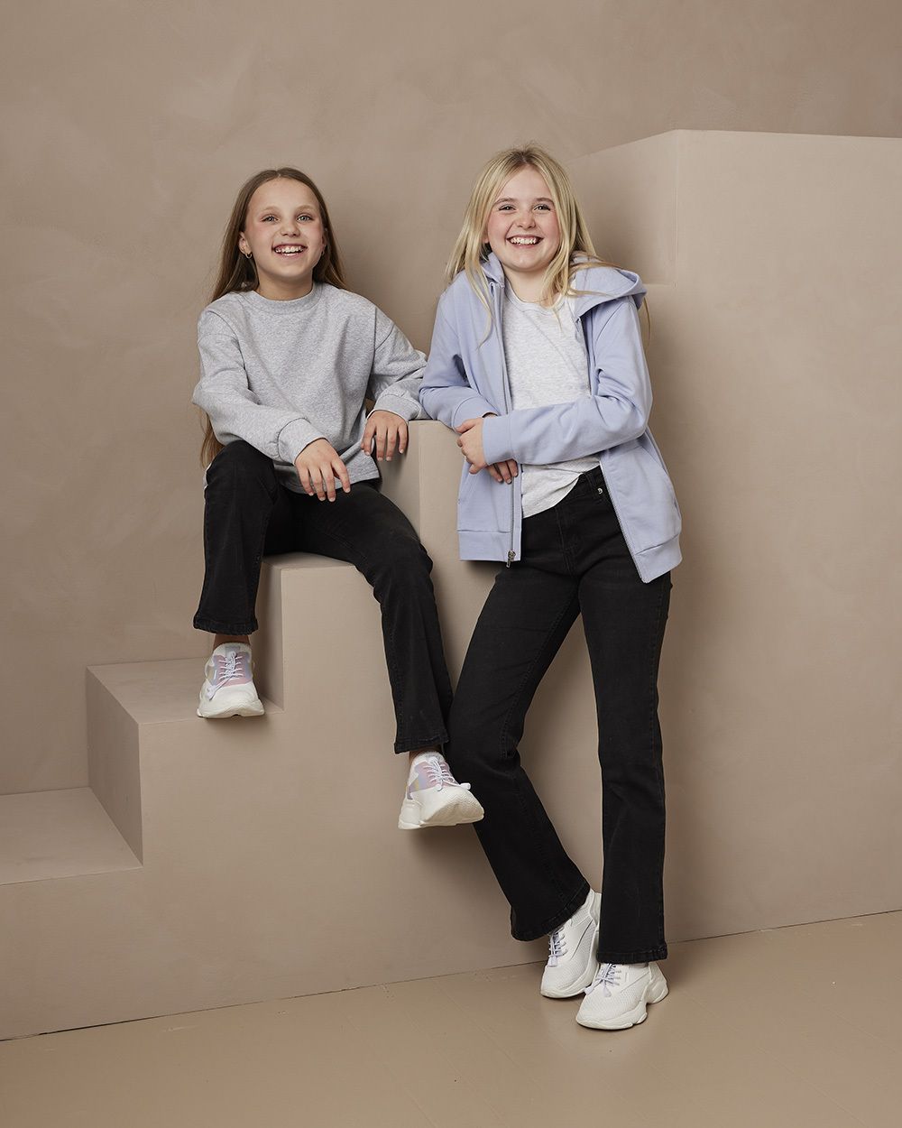 Jeans utsvinget med lavt liv Lina