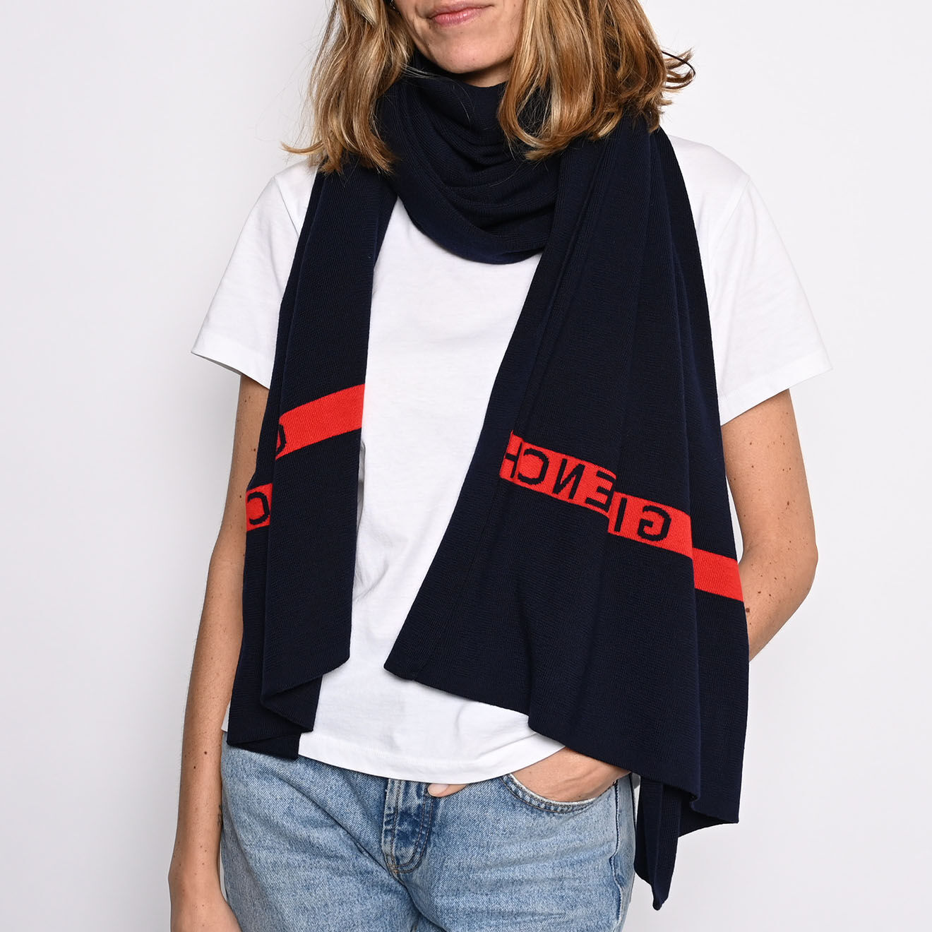 Givenchy Echarpe en Laine bleue - Neuf sans étiquette - 200x35 cm