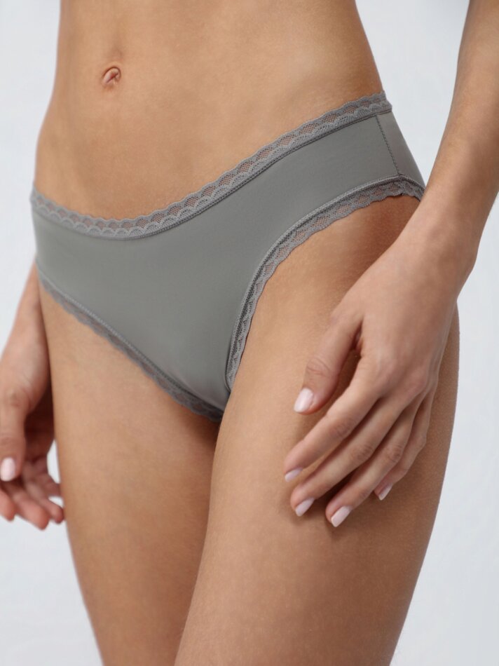 Conjunto de 3 calcinhas clássicas de renda - Pretas