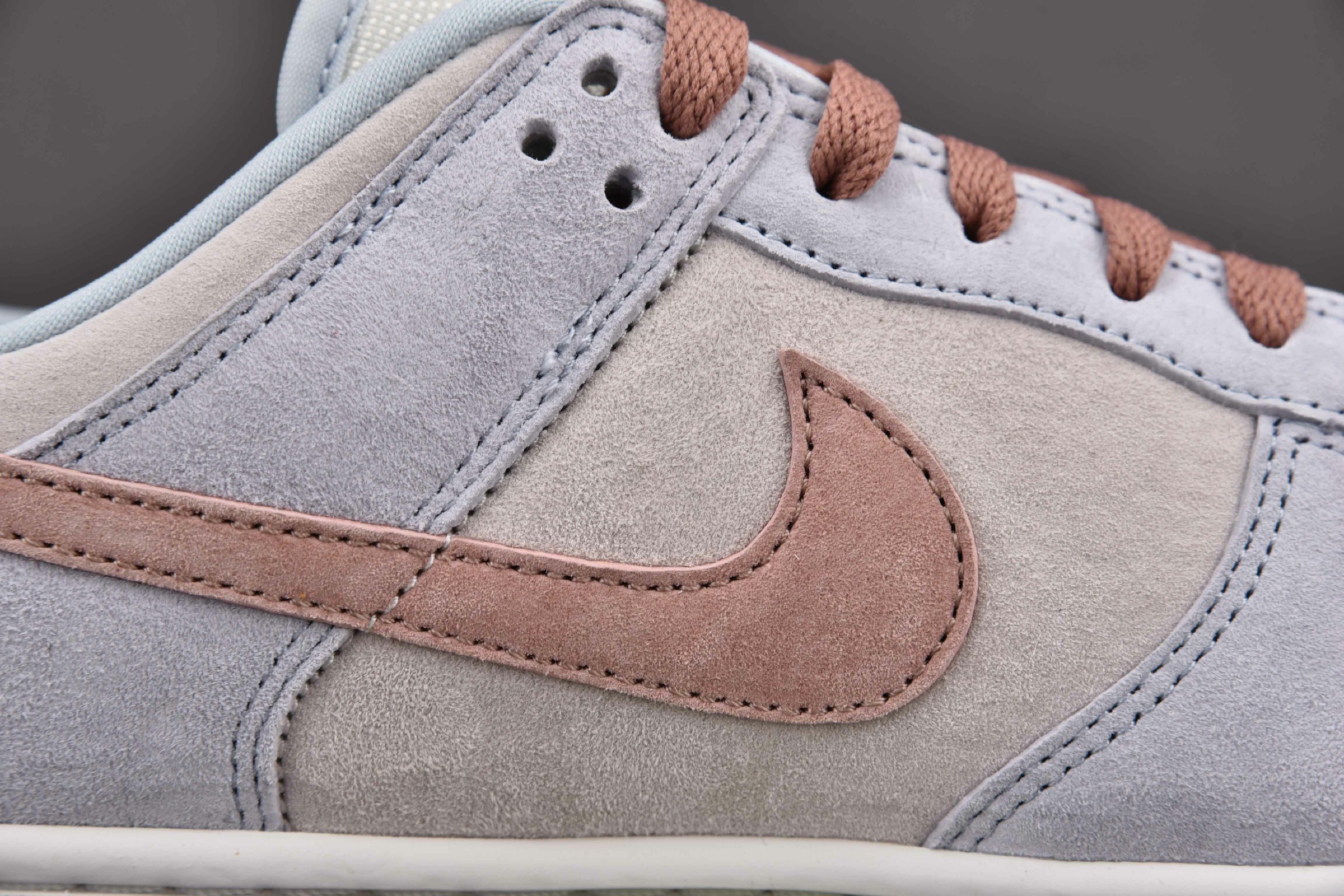 Nike Dunk Low Fossil Rose