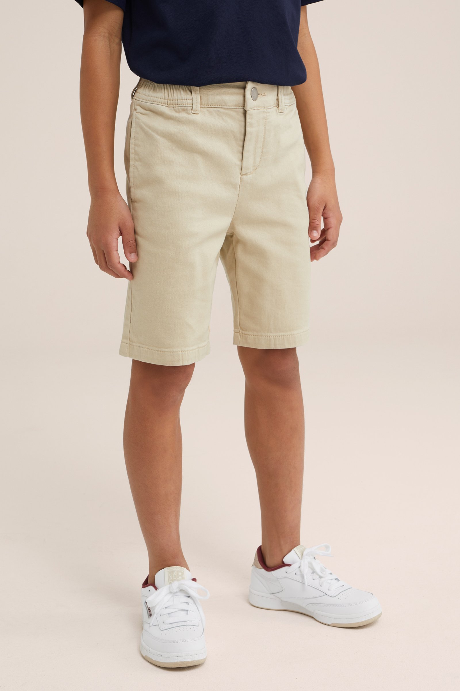 Jongens regular fit chinoshort met stretch WE Fashion Beige