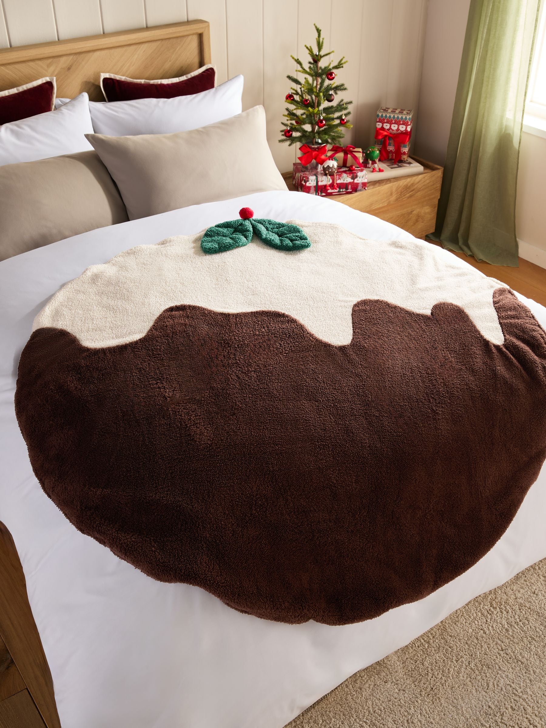 Christmas Pudding Shaped Throw