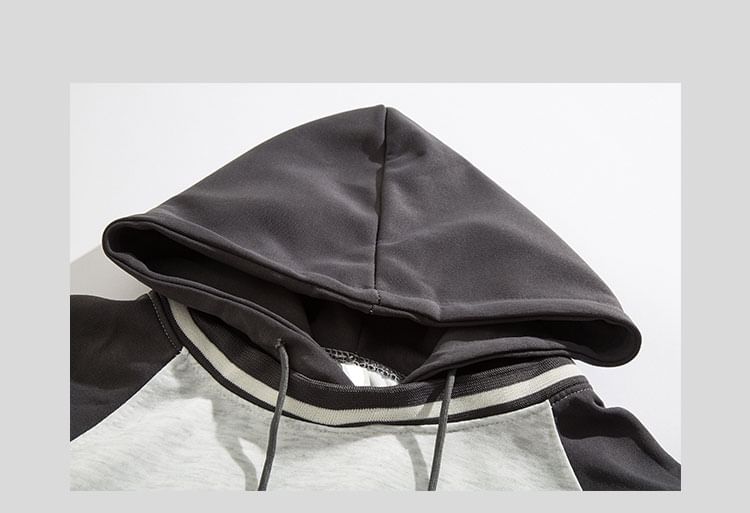Yelmenor - Raglanmouw hoodie met trekkoord en letters
