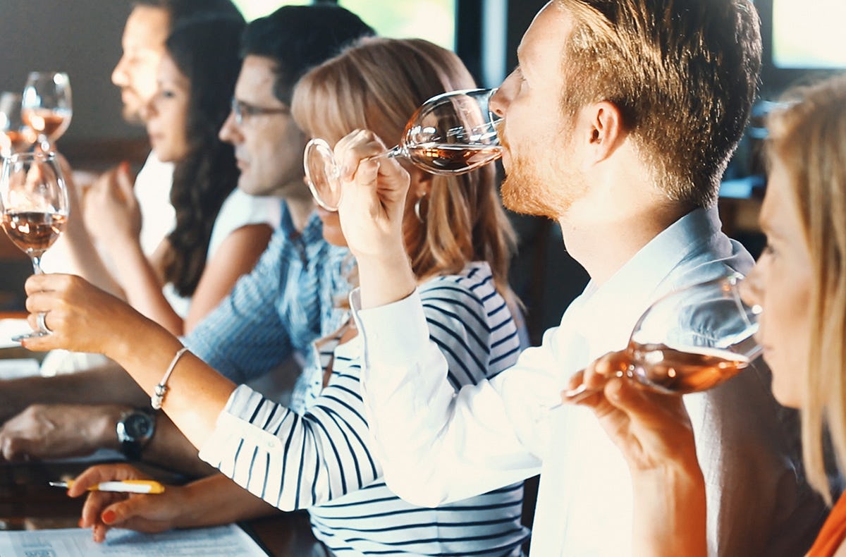 Wein und Weinprobe für Zwei in Raggendorf als Geschenkidee