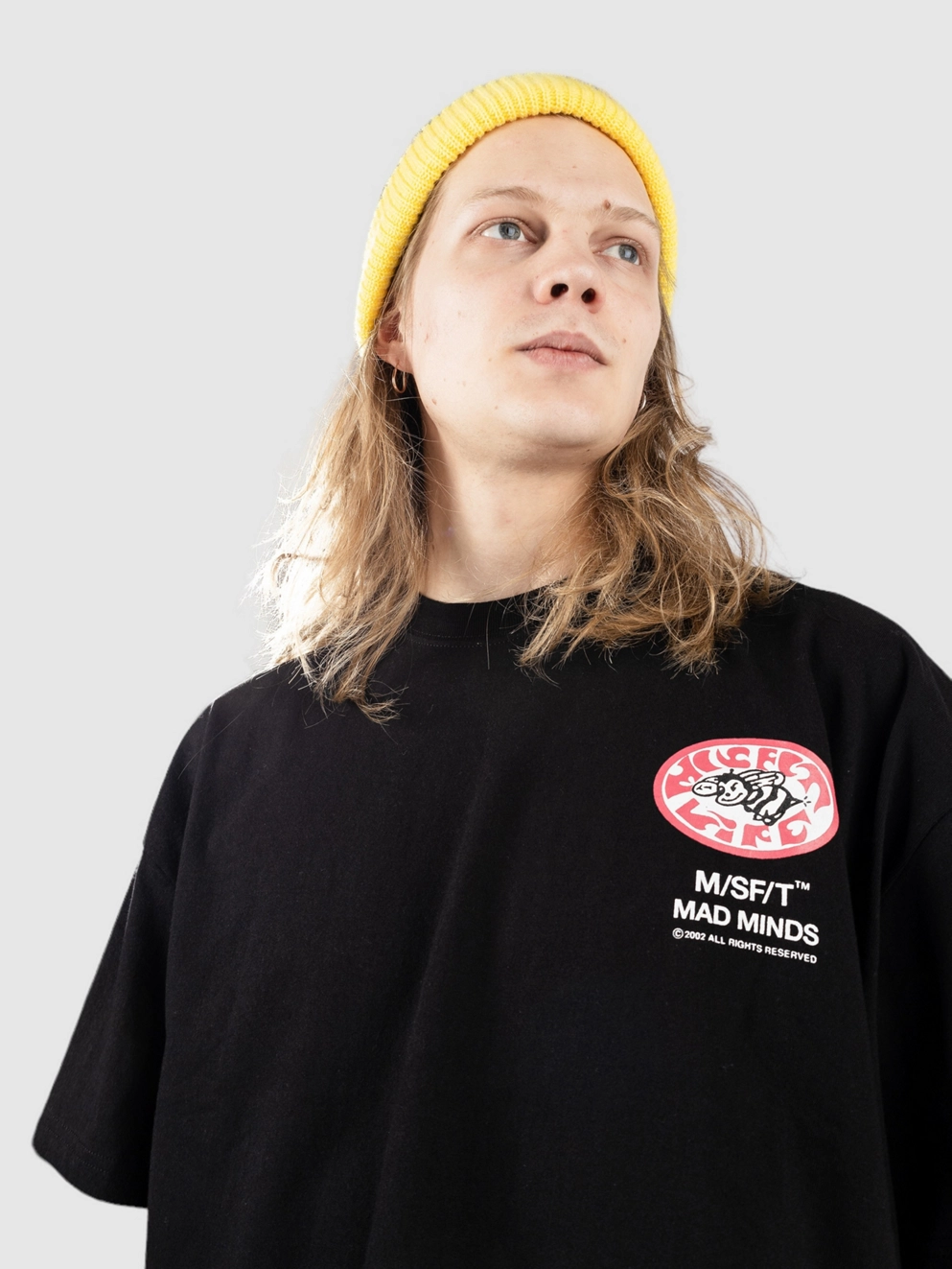Misfit Shapes Life Of Bees 50-50 T-Shirt washed black